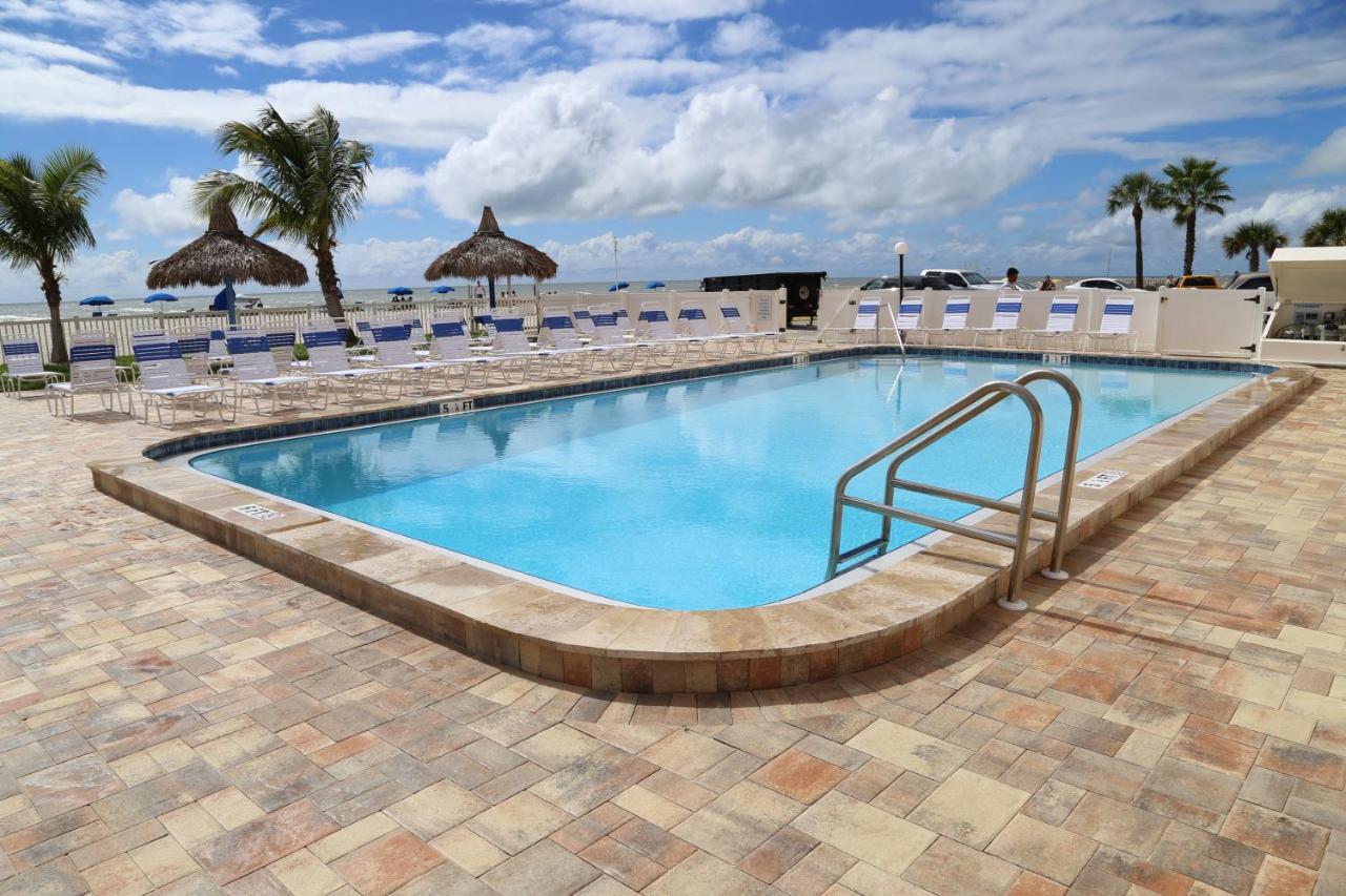 401 Beach Place Condos St. Pete Beach Bagian luar foto