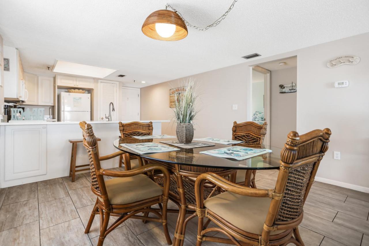 401 Beach Place Condos St. Pete Beach Bagian luar foto