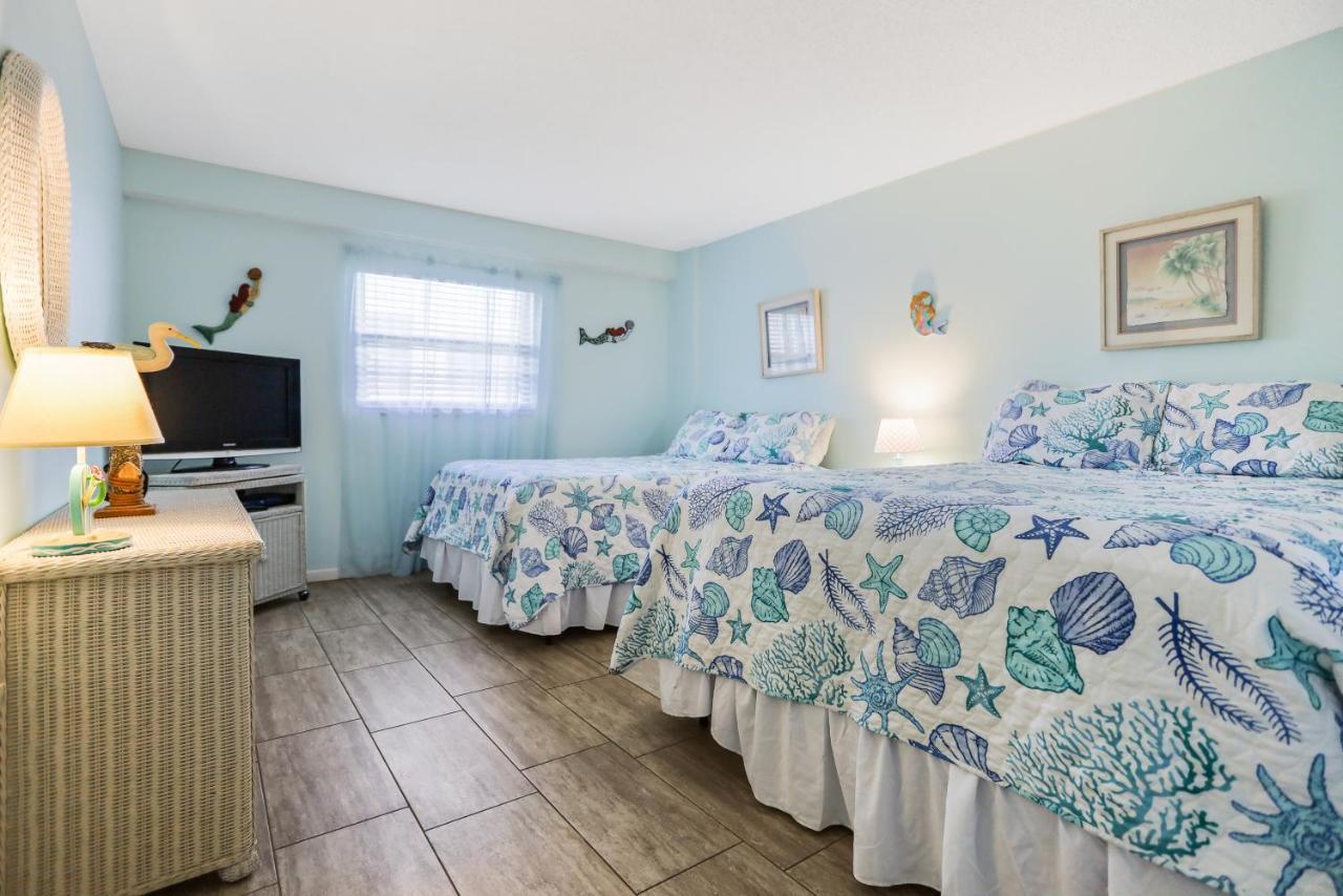 401 Beach Place Condos St. Pete Beach Bagian luar foto