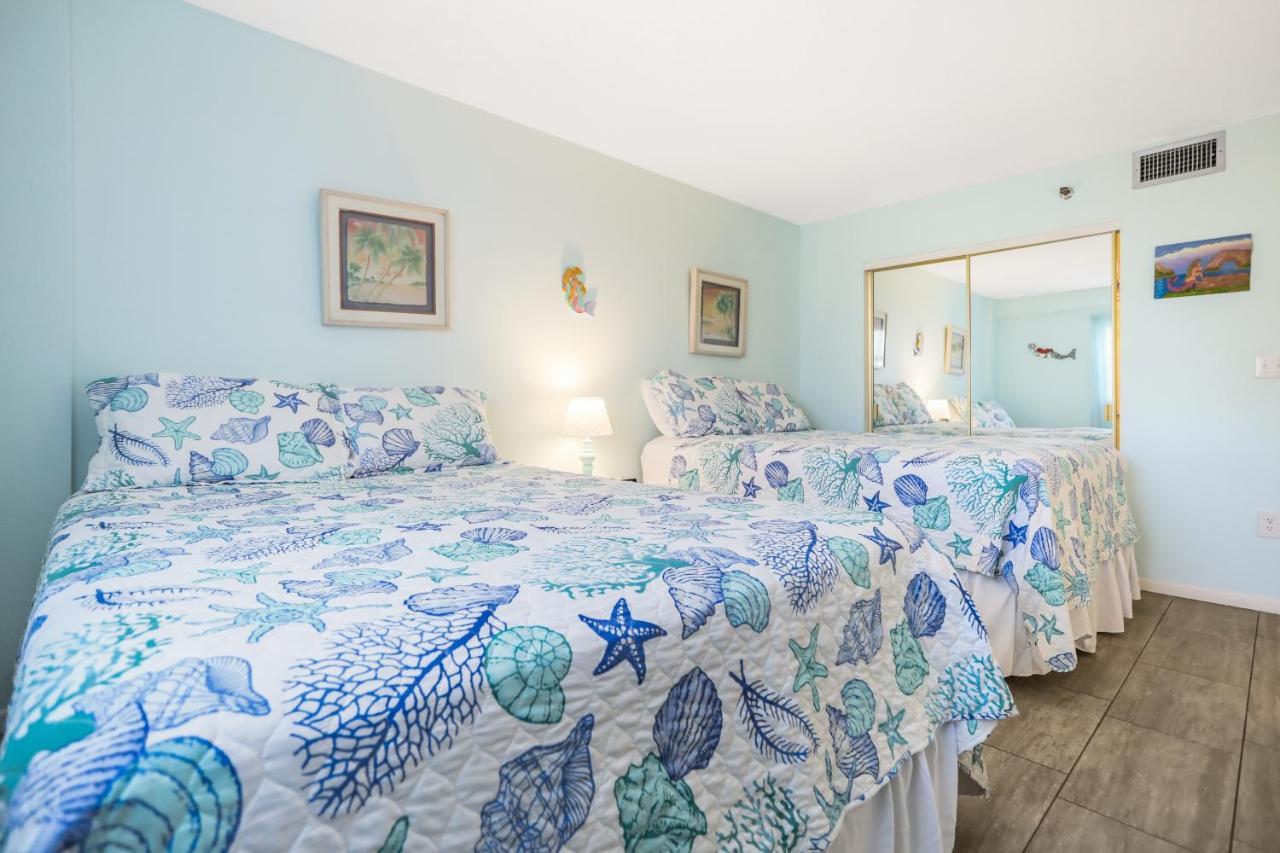 401 Beach Place Condos St. Pete Beach Bagian luar foto