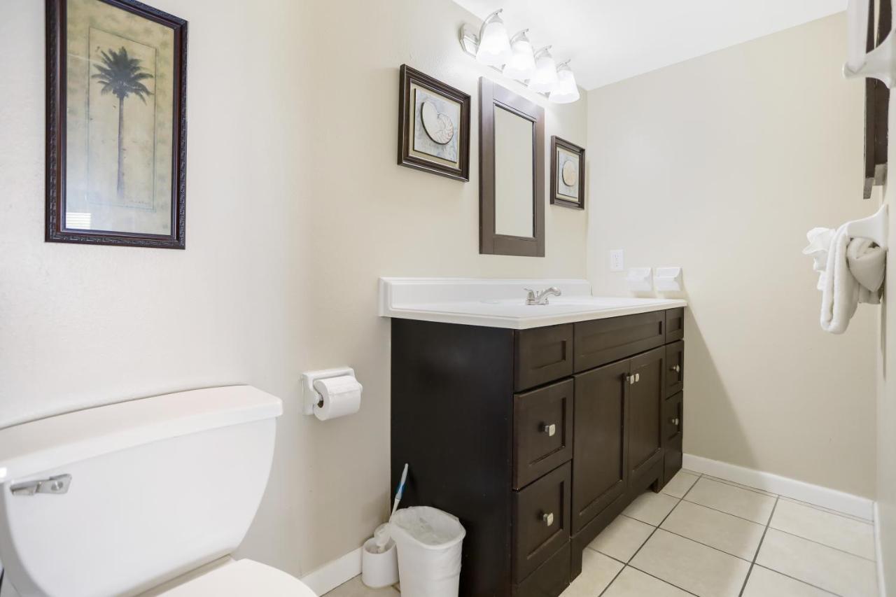 401 Beach Place Condos St. Pete Beach Bagian luar foto